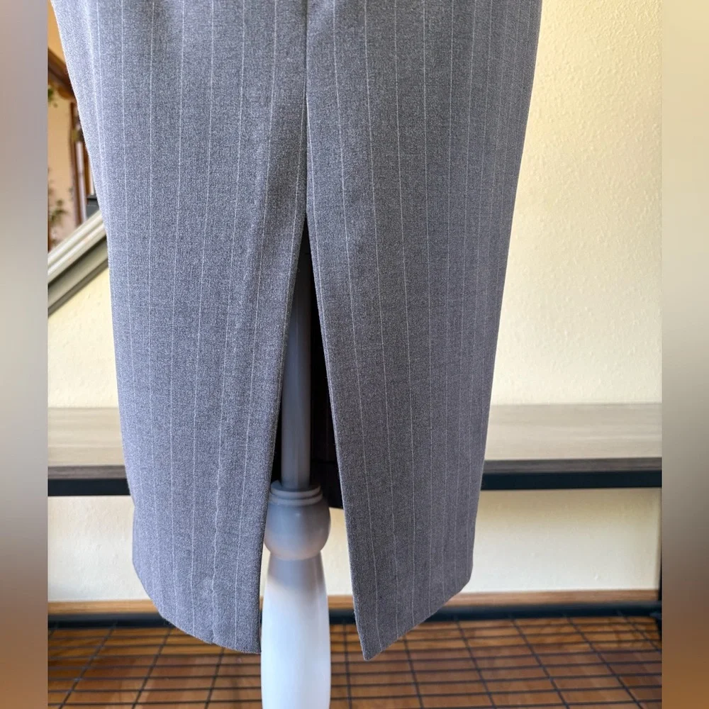 Arden B. Gray PinstripePencil Skirt With Bow Belt Size 2